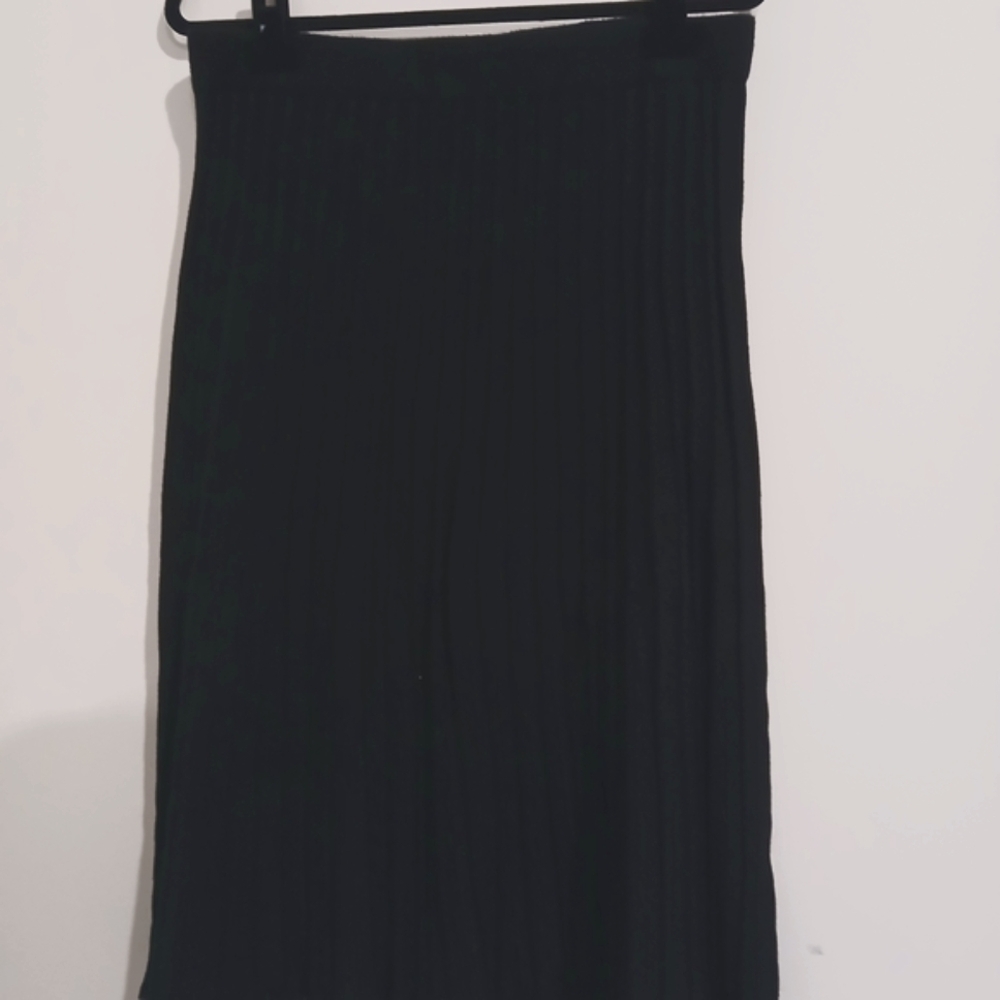 Max Studio Black Midi Skirt